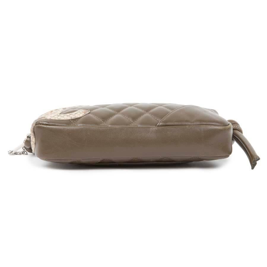 CHANEL 'Cambon' Clutch Bag in Khaki Green Quilted Leather In Good Condition In Paris, FR