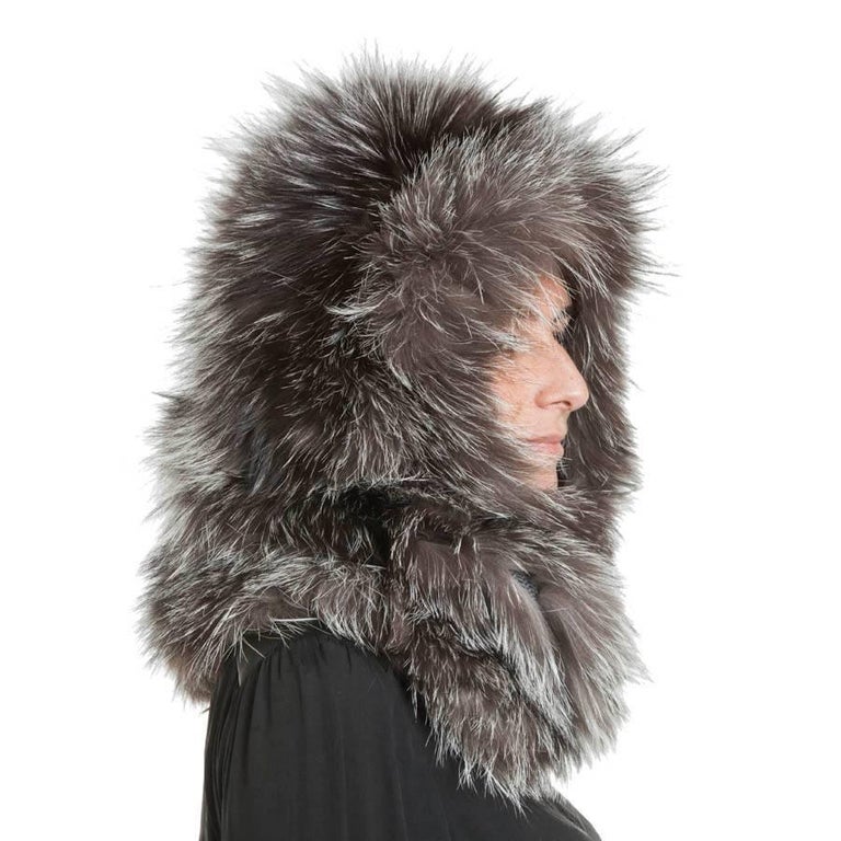 REVILLON Hood in Silver Fox Fur Unique Size For Sale at 1stDibs