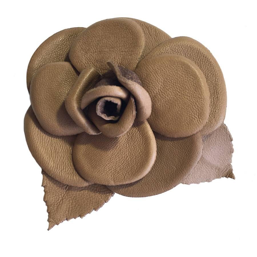 CHANEL Camellia Brooch in Glossy Brown Leather