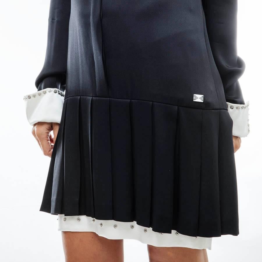 chanel black dress with white collar