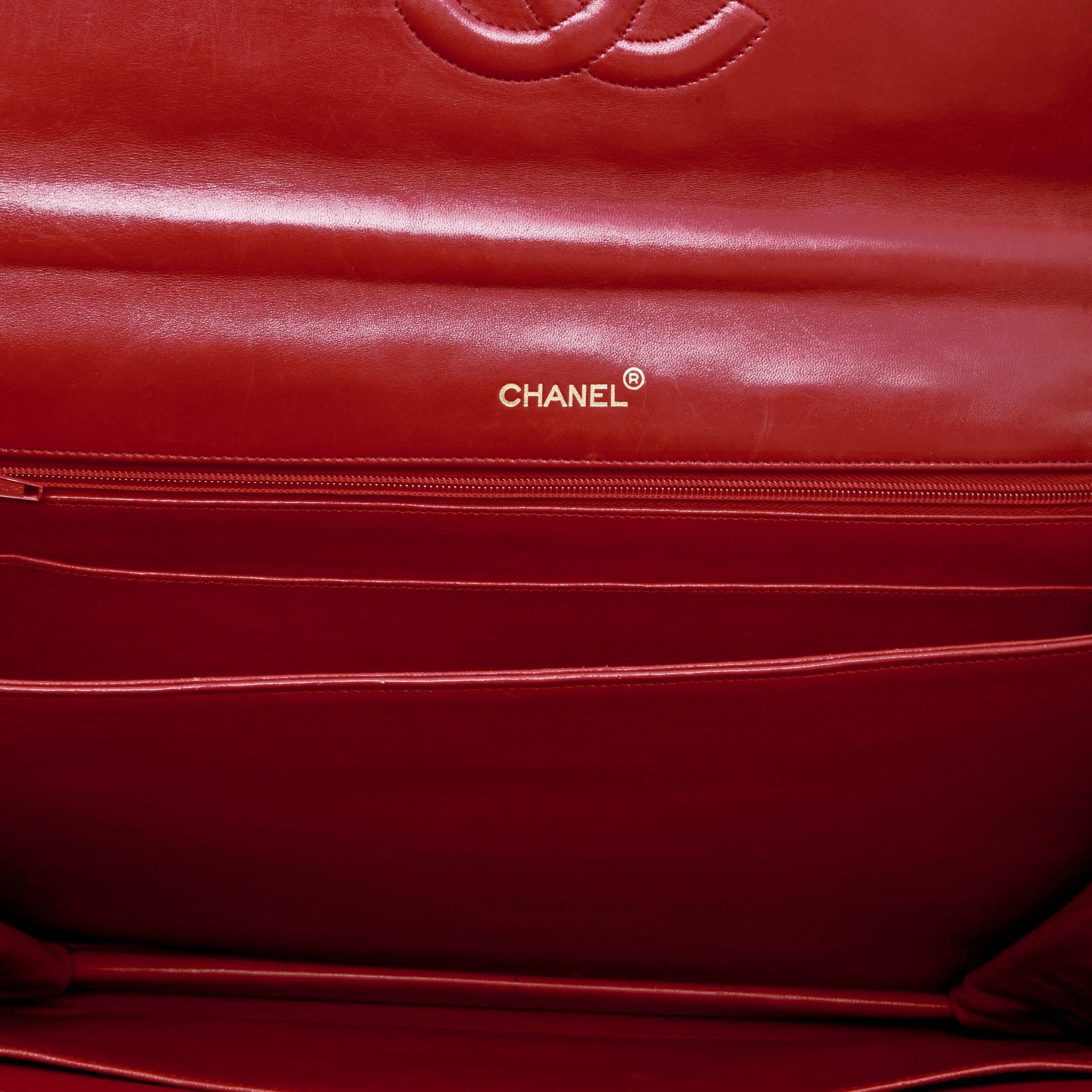 CHANEL Vintage Schoolbag in Red Quilted Lambskin leather 4