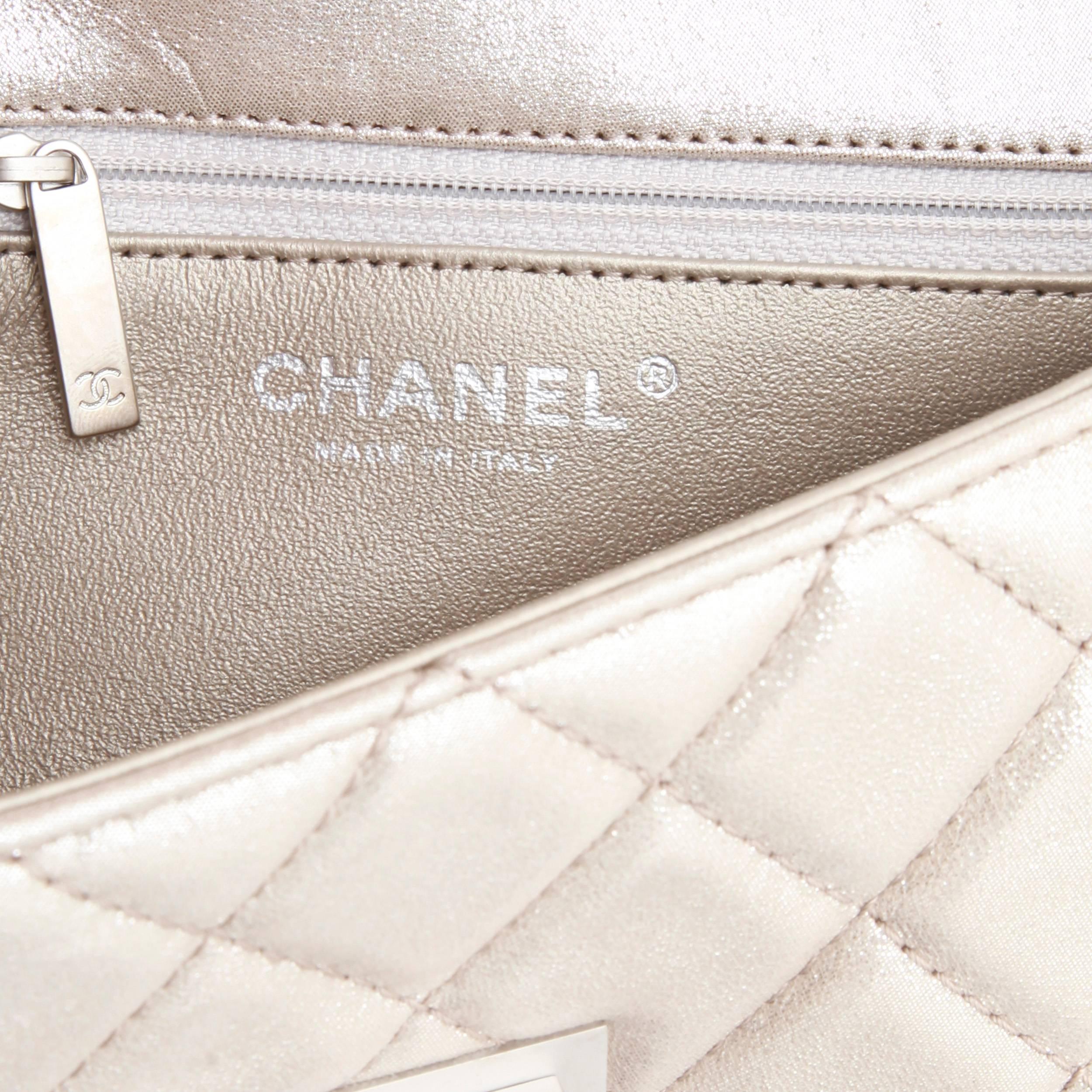 CHANEL Evening Bag in Light Iridescent Silver Lamé Leather 4