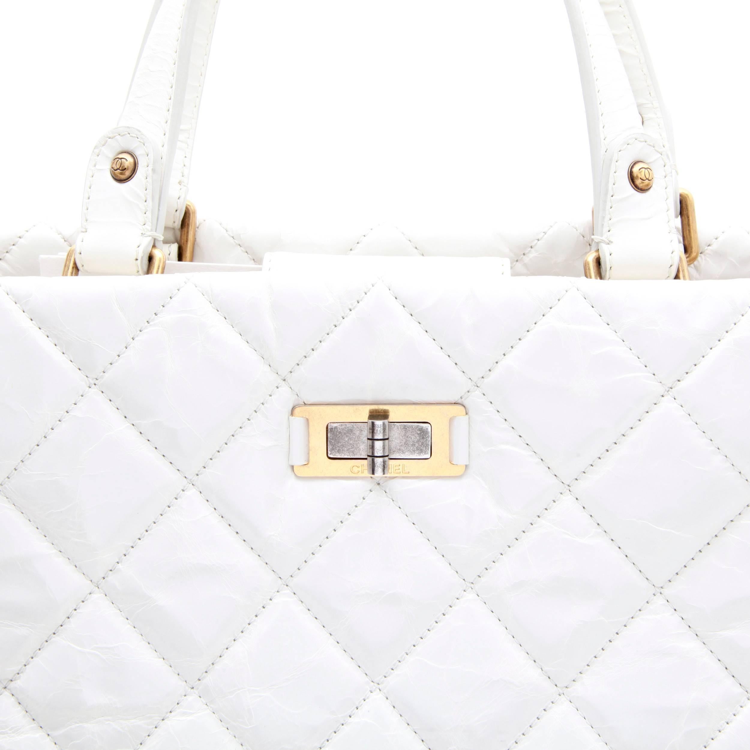 white chanel tote bag