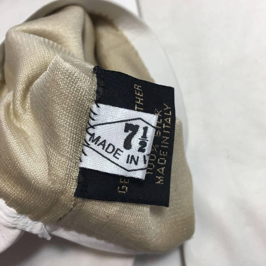 CHANEL Lange Handschuhe aus weißem Leder und schwarzem Kaschmir Größe 7,5 im Angebot 4