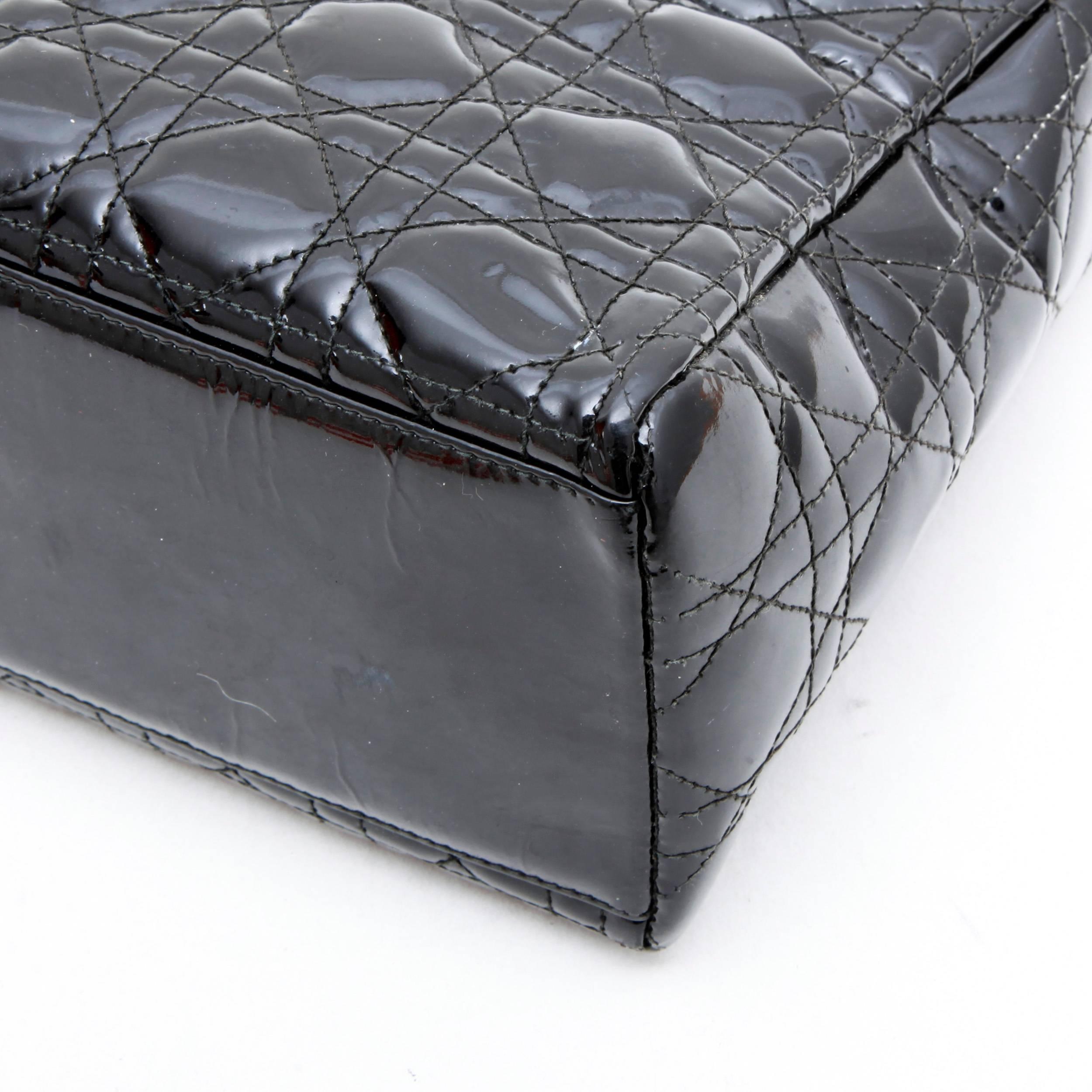CHRISTIAN DIOR 'Lady Dior' Vintage Handbag in Black Patent Leather In Good Condition In Paris, FR