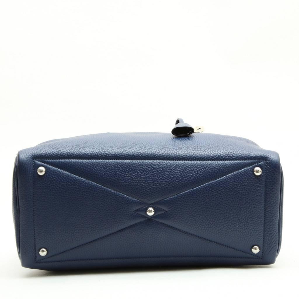 HERMES 'Victoria' Bag in Blue Abyss Taurillon Clémence Leather 2