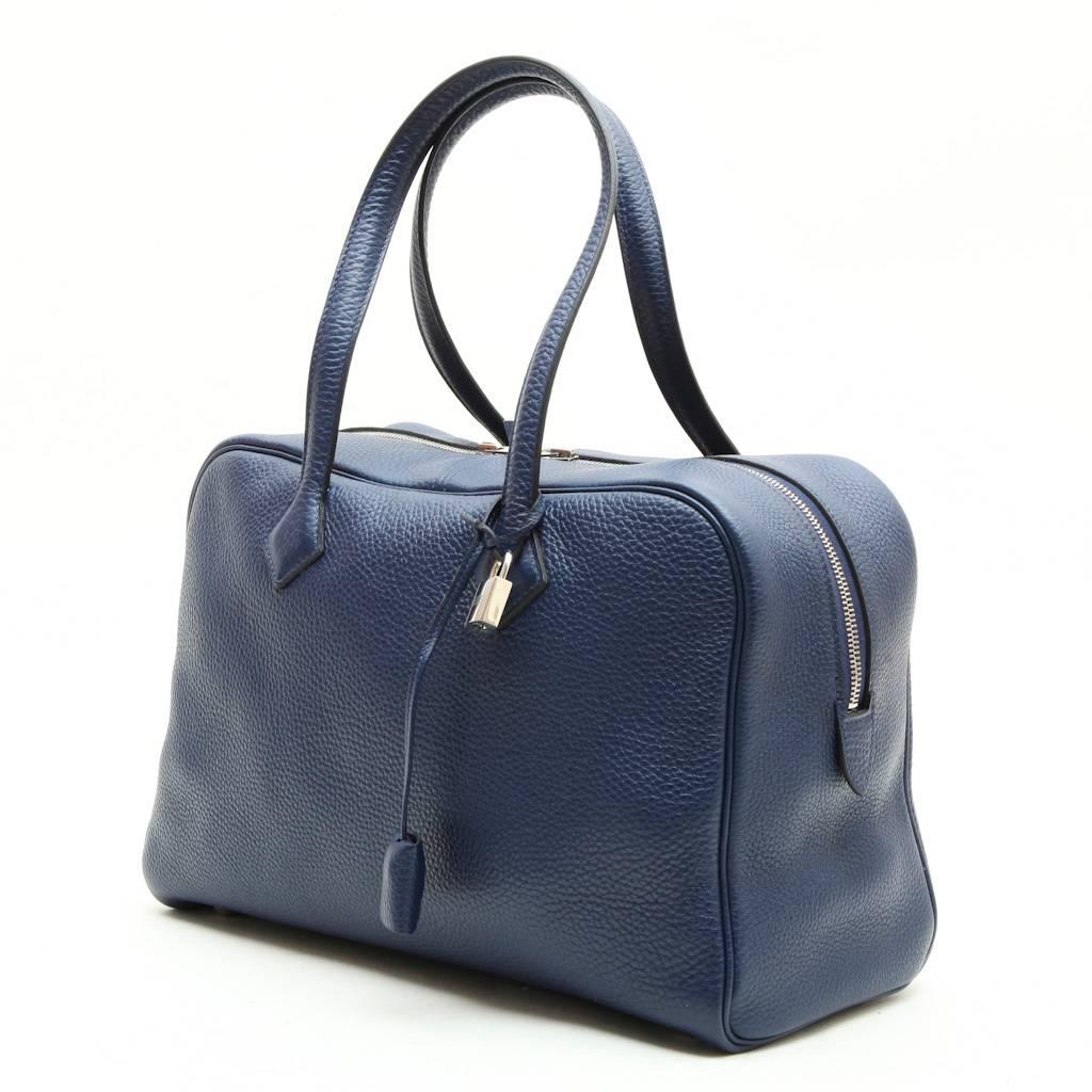 HERMES 'Victoria' Bag in Blue Abyss Taurillon Clémence Leather In Excellent Condition In Paris, FR