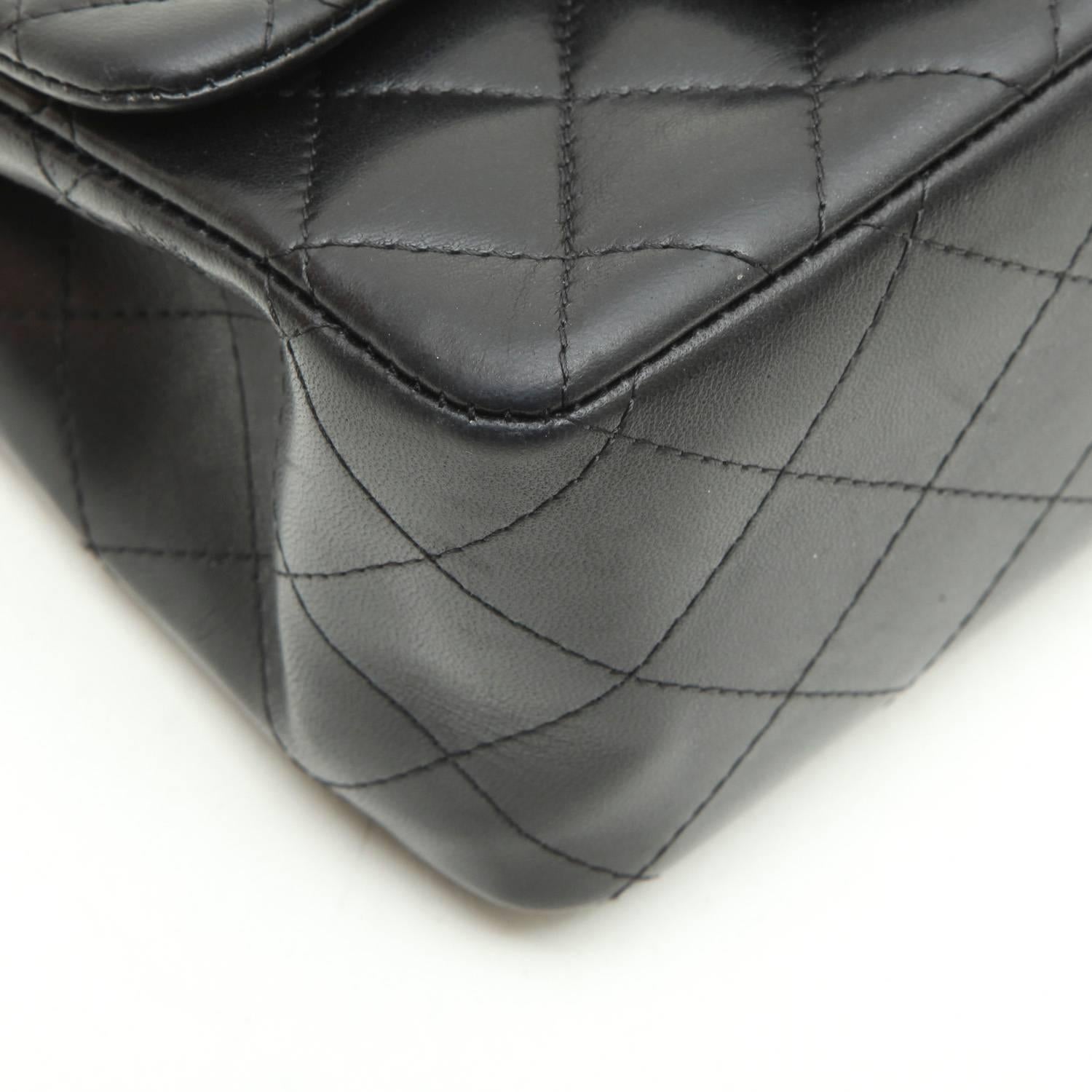 Mini CHANEL Bag in Black Quilted lambskin Leather 3