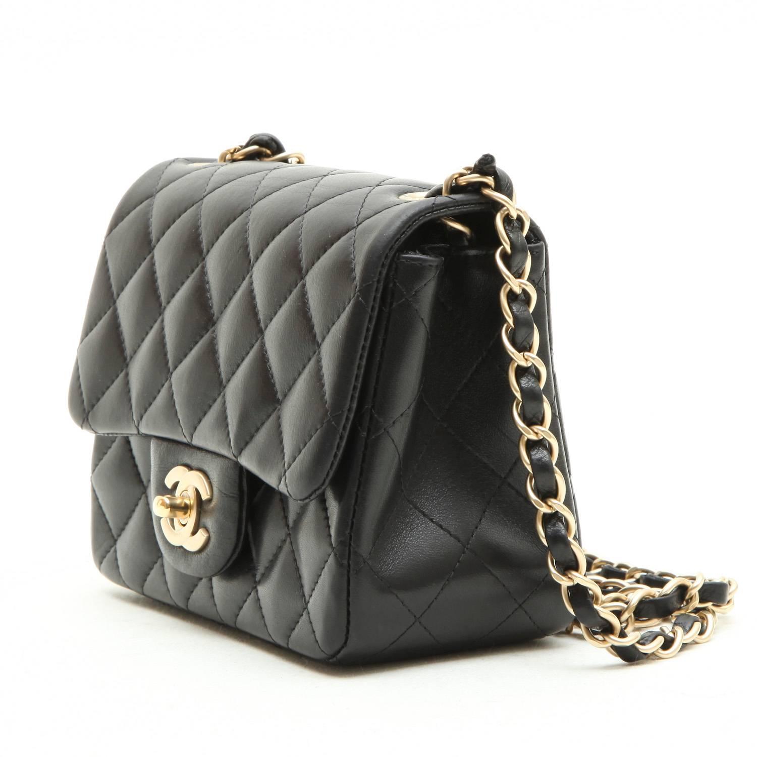 Mini CHANEL Bag in Black Quilted lambskin Leather In New Condition In Paris, FR