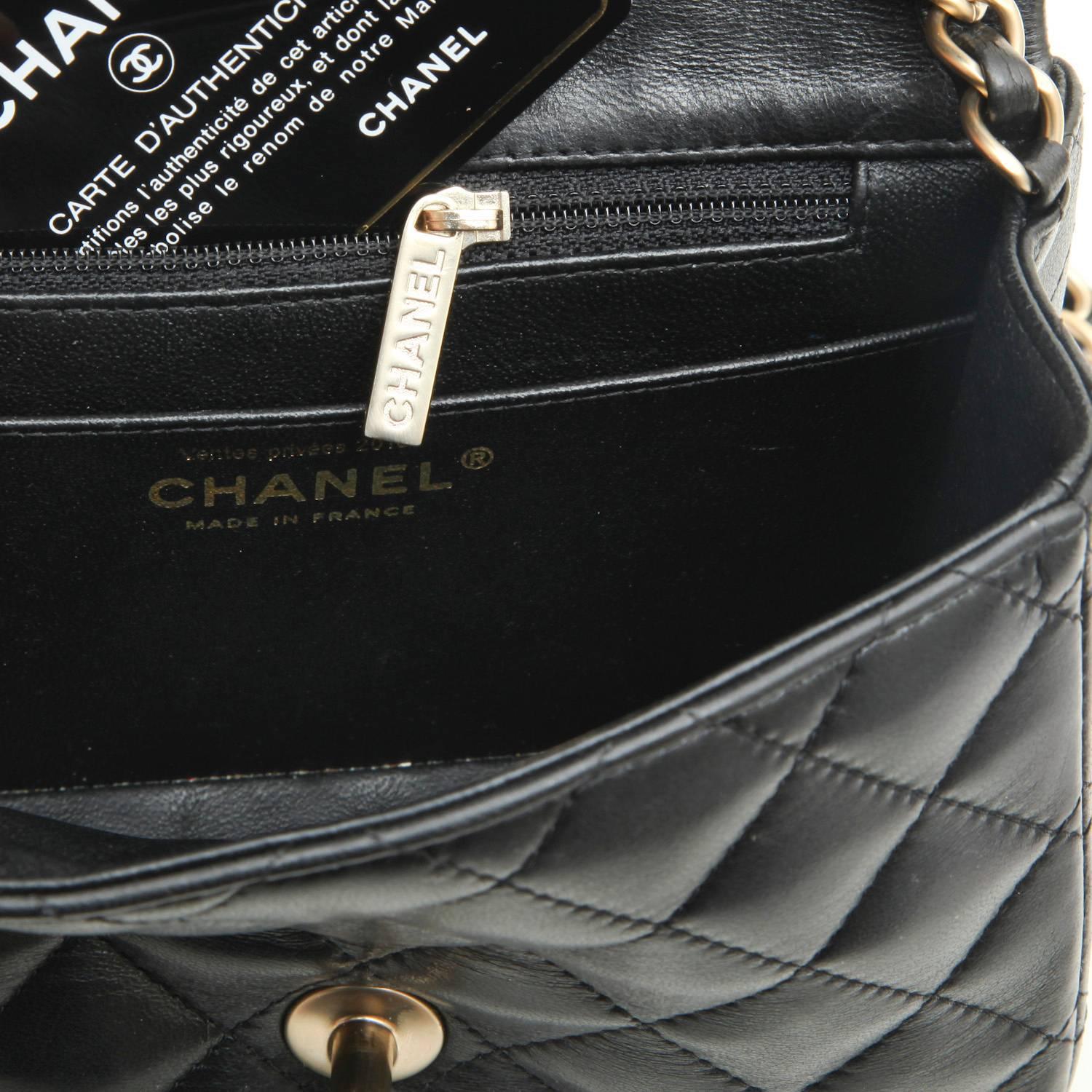 Mini CHANEL Bag in Black Quilted lambskin Leather 4