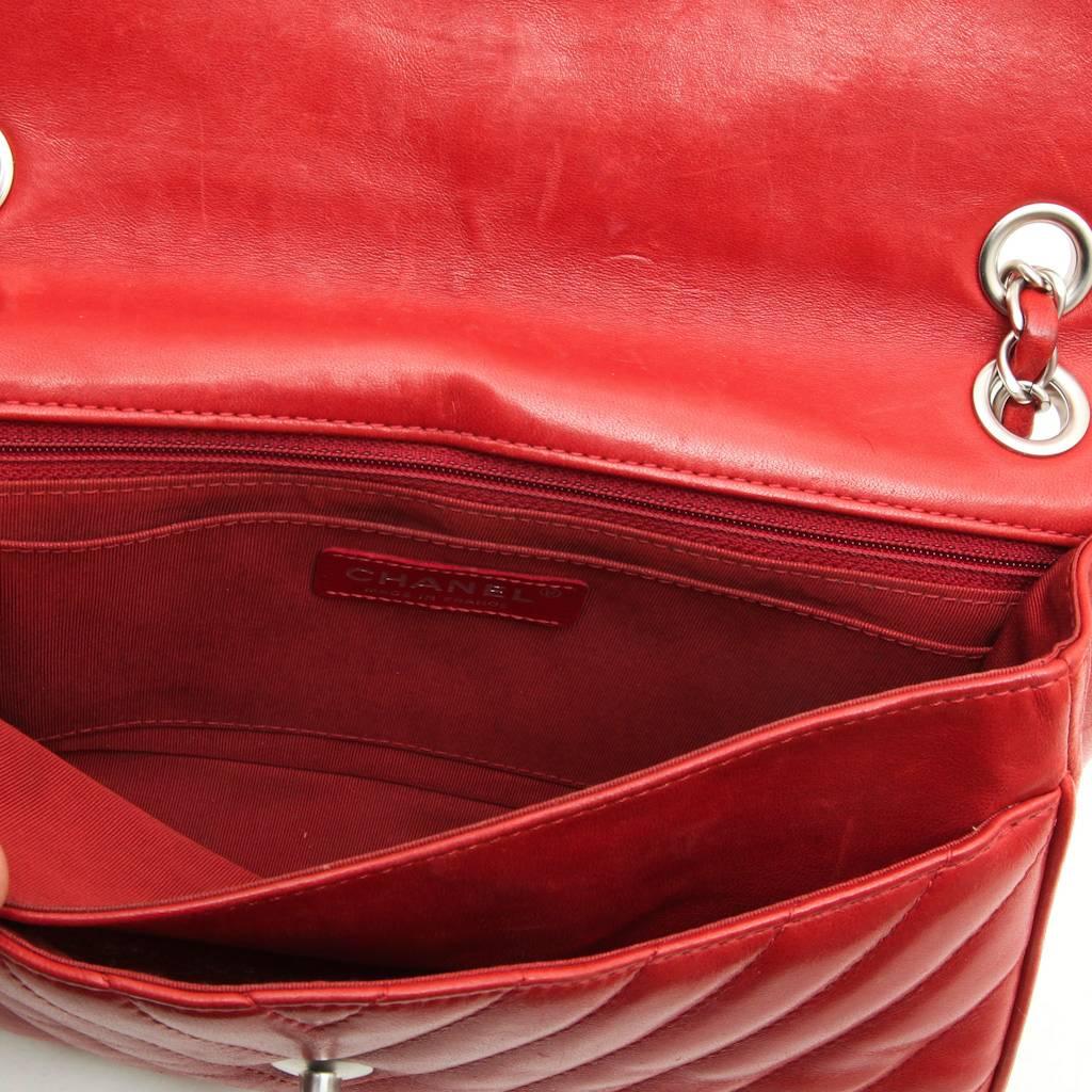 CHANEL 'Paris-Venise' Bag in Red Lambskin Leather 4