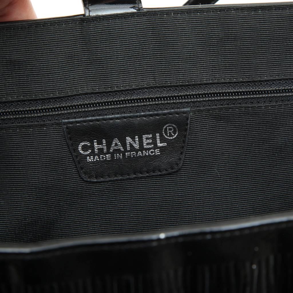 CHANEL Bag With Fringes in Quilted Multicolored Fabric For Sale 1
