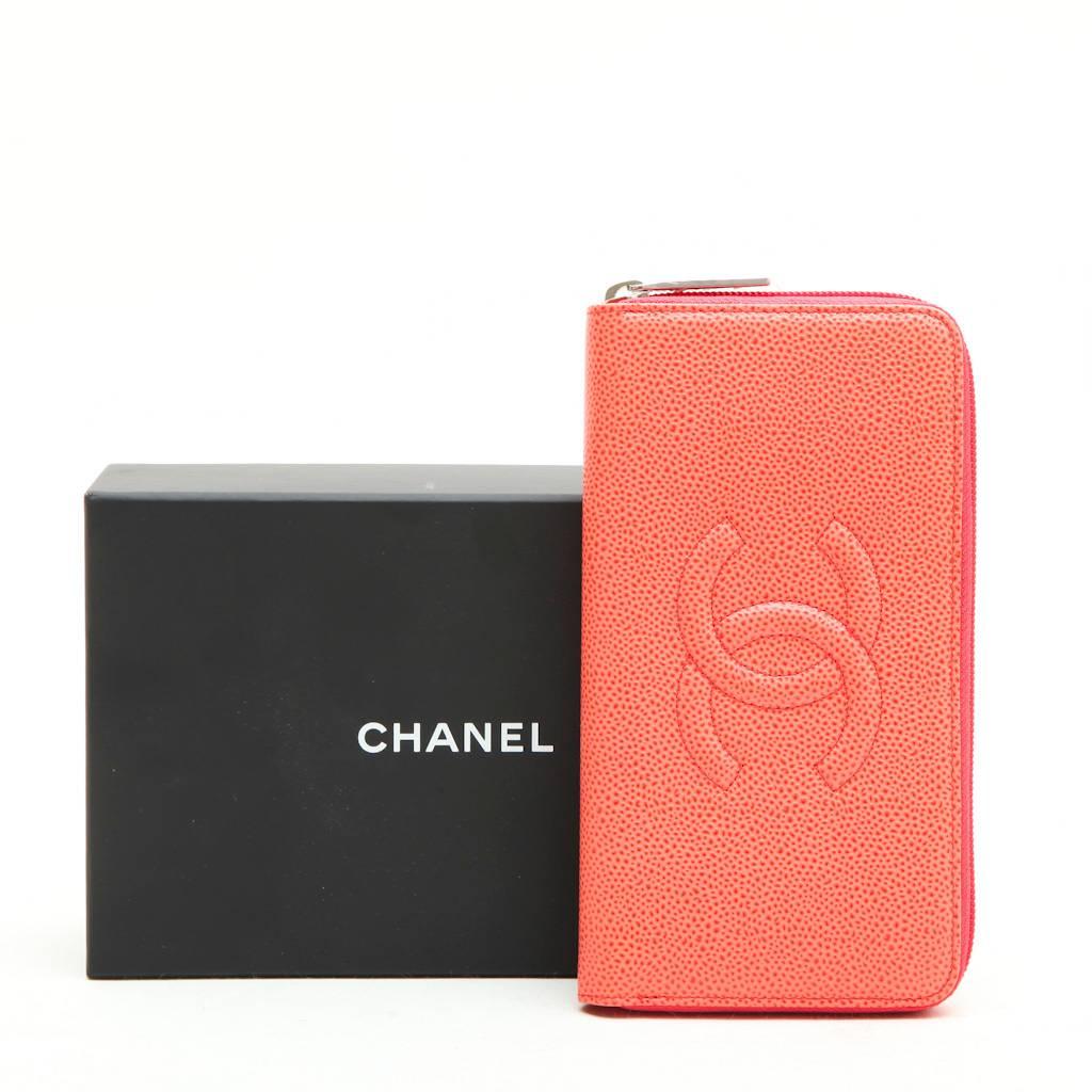 CHANEL Wallet in Grained Salmon Leather 3