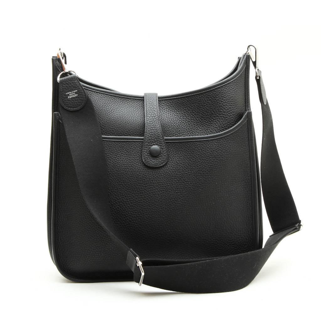 HERMES 'Evelyn II' Bag in Black Taurillon Clémence Leather In Excellent Condition In Paris, FR