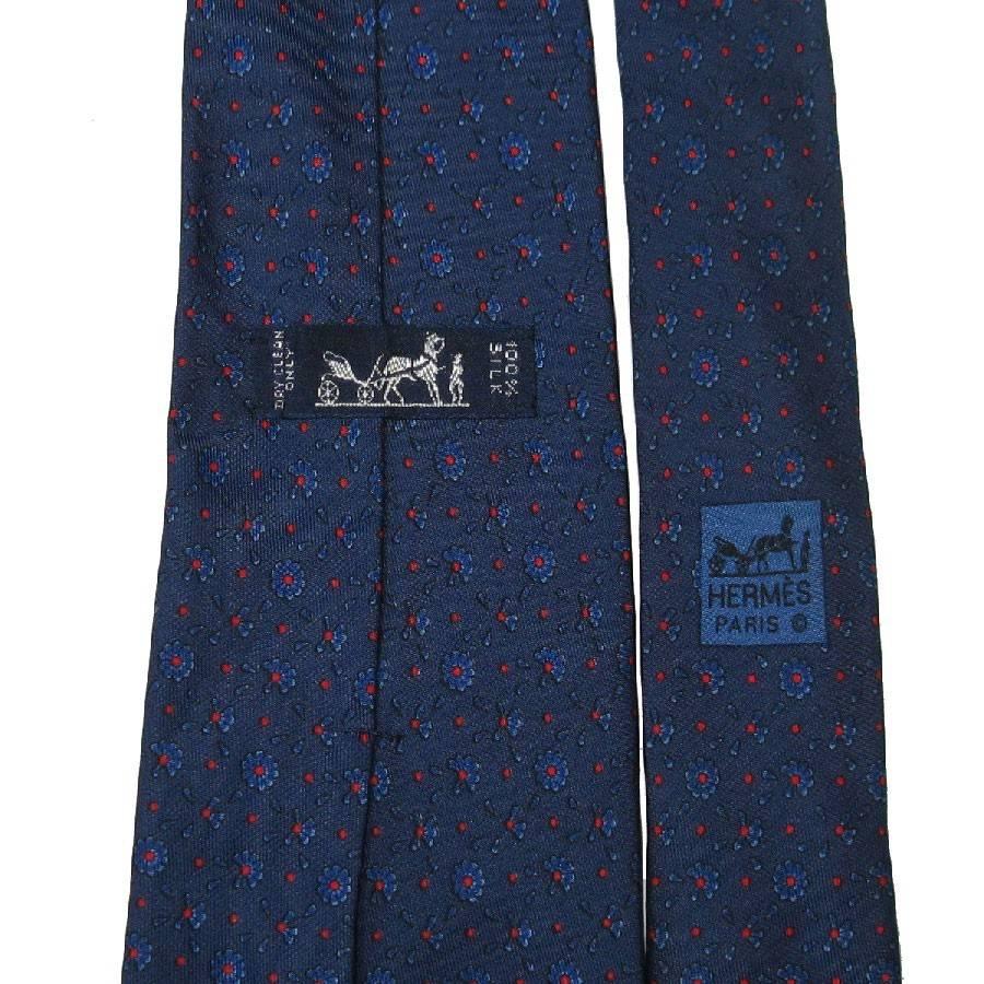 HERMES Tie in Dark Blue Printed Silk In Good Condition In Paris, FR