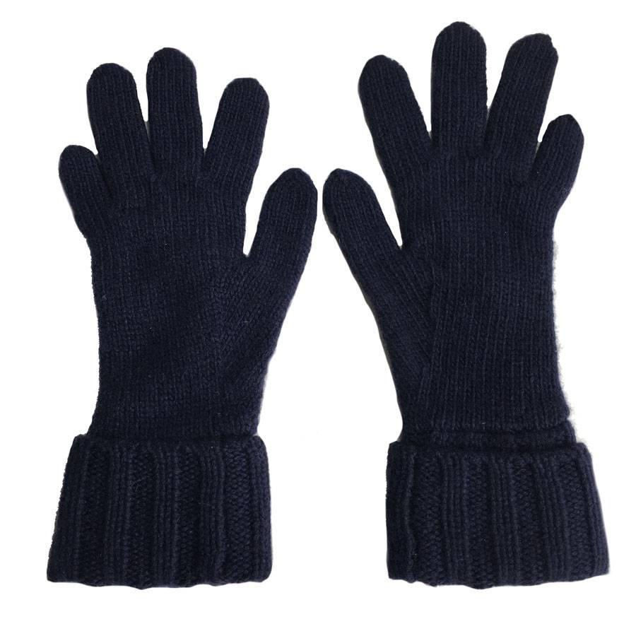 Black CHANEL Gloves in Dark Blue Cashmere Size 7.5