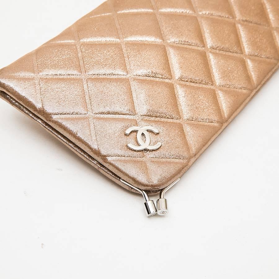 Women's Chanel Evening Clutch in Iridescent Gold Lamé Leather