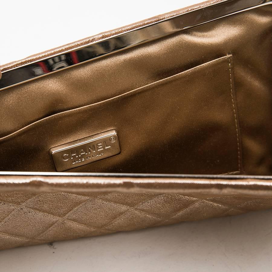 Chanel Evening Clutch in Iridescent Gold Lamé Leather 4