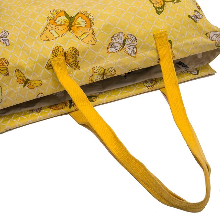 Women's HERMES Vintage Beach Bag in Yellow Canvas With Butterflies Printed