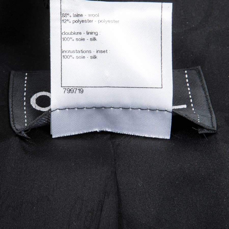 Women's CHANEL Sleeveless Jacket in Black Wool Size 36FR