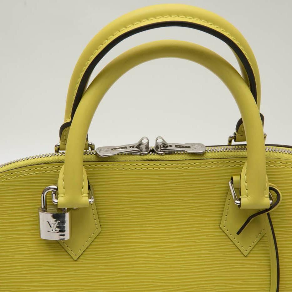 LOUIS VUITTON 'Alma' MM Tasche aus pistazienfarbenem Epi-Leder 2