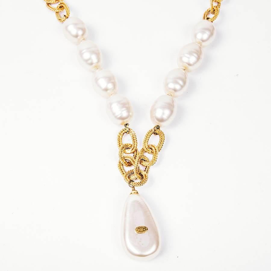 CHANEL Couture Vintage Necklace in Molten Glass Pearls and Gilded Metal 1