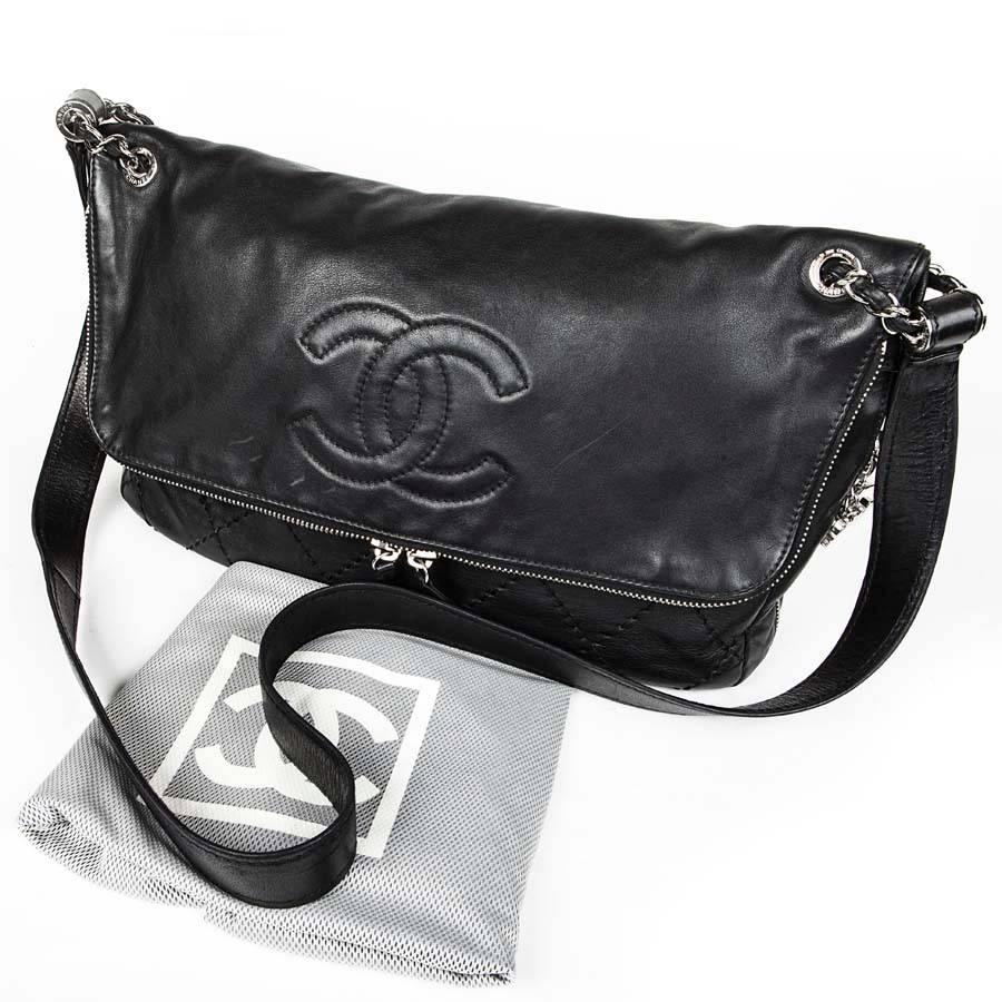 CHANEL Black Quilted Soft Leather Messenger Flap Bag 4
