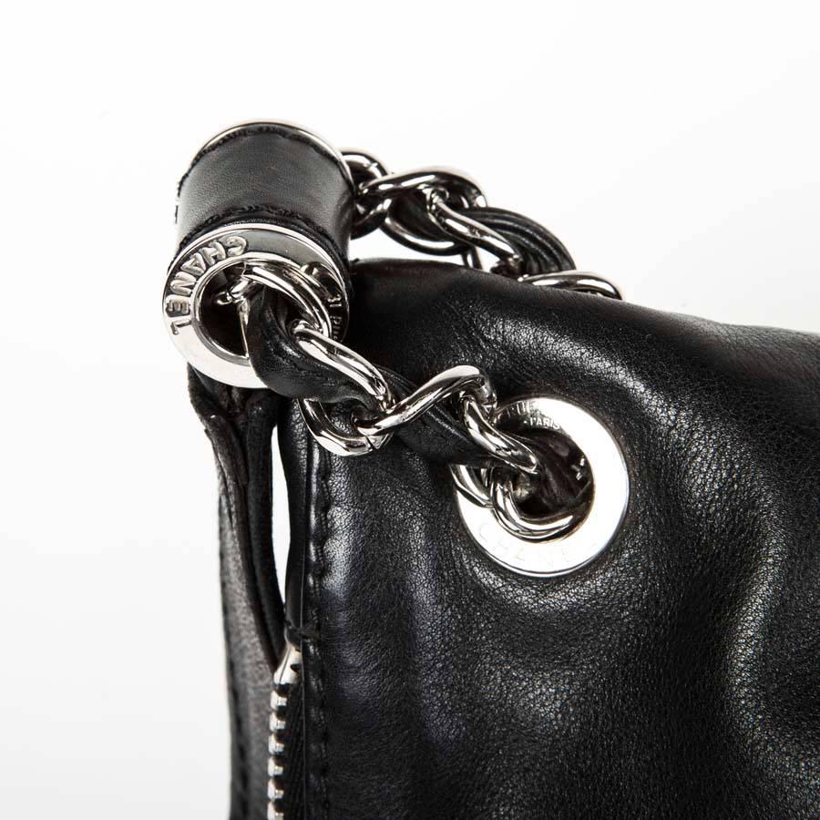 CHANEL Black Quilted Soft Leather Messenger Flap Bag 2