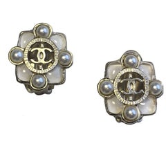 CHANEL Stud Earrings inGilded Metal, Ivory Resin and Pearl Beads