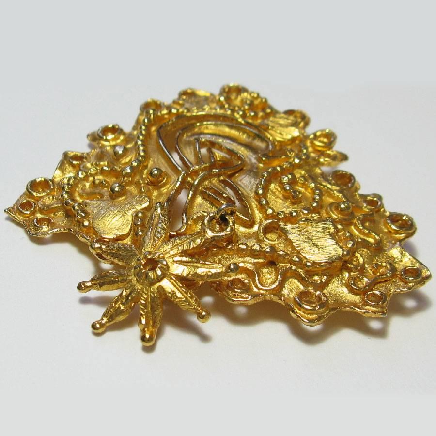 CHRISTIAN LACROIX Heart Brooch in Gilded Metal In Good Condition In Paris, FR