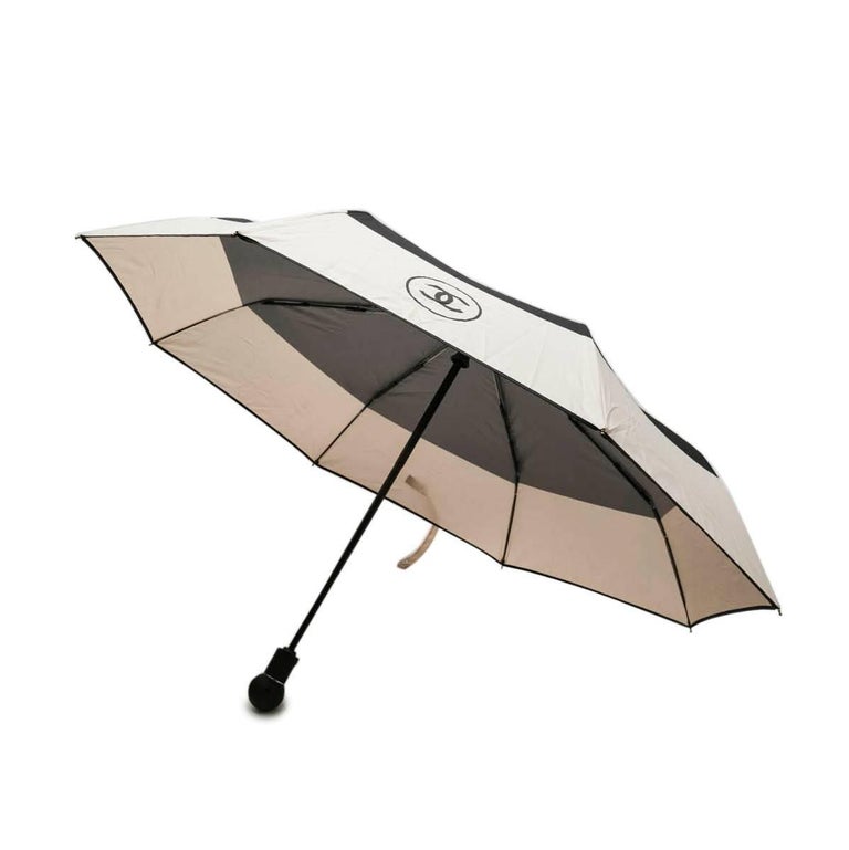 CHANEL Umbrella with CC logo in Beige and Black Fabric at 1stDibs chanel umbrella price, coco