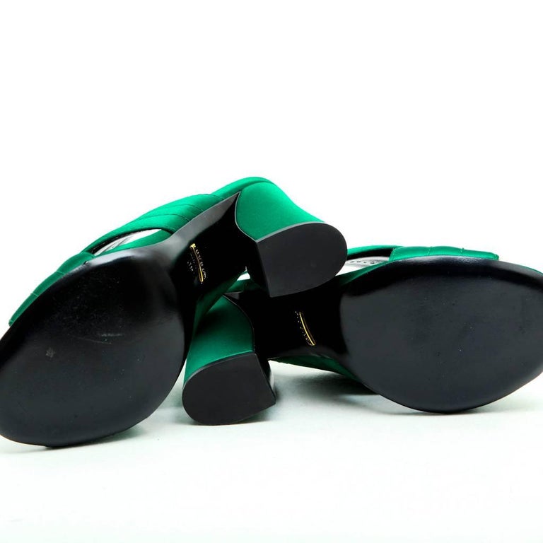 gucci heels green