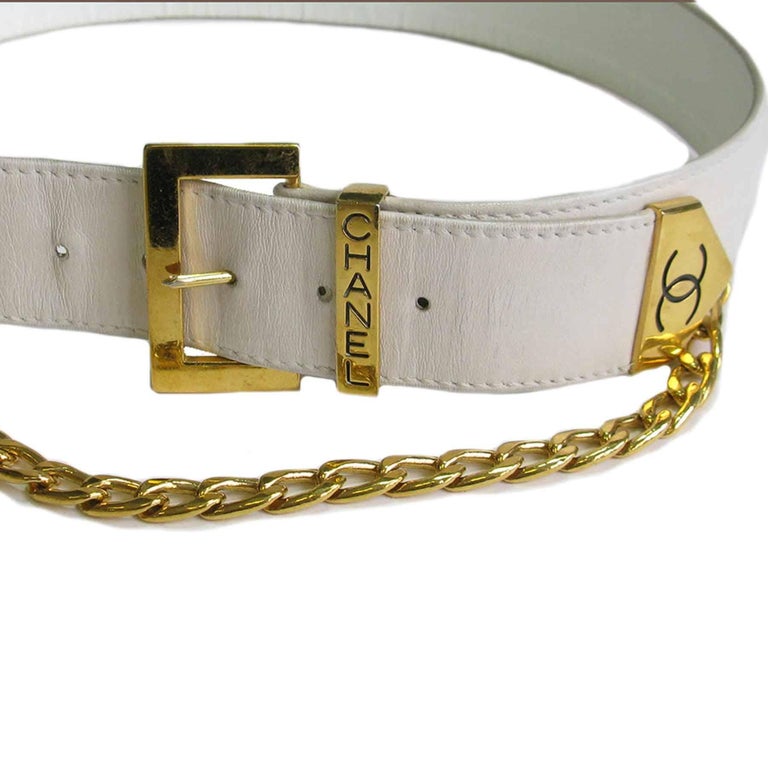 CHANEL Vintage Belt in White Leather and Gilded Metal Chain Size 75EU