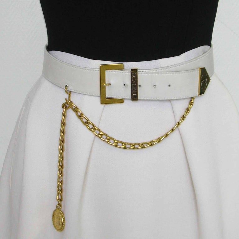 CHANEL Vintage Belt in White Leather and Gilded Metal Chain Size 75EU