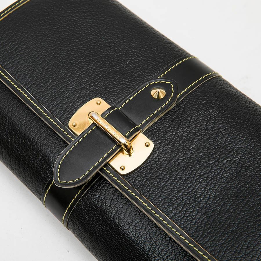 LOUIS VUITTON Clutch in Black Grained Leather with Saddle Stitching In Good Condition In Paris, FR