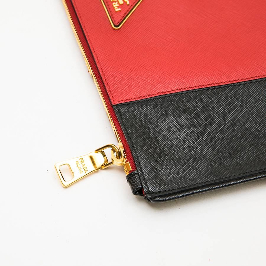 PRADA Clutch in Two-Tone Black and Red Grained Leather 1