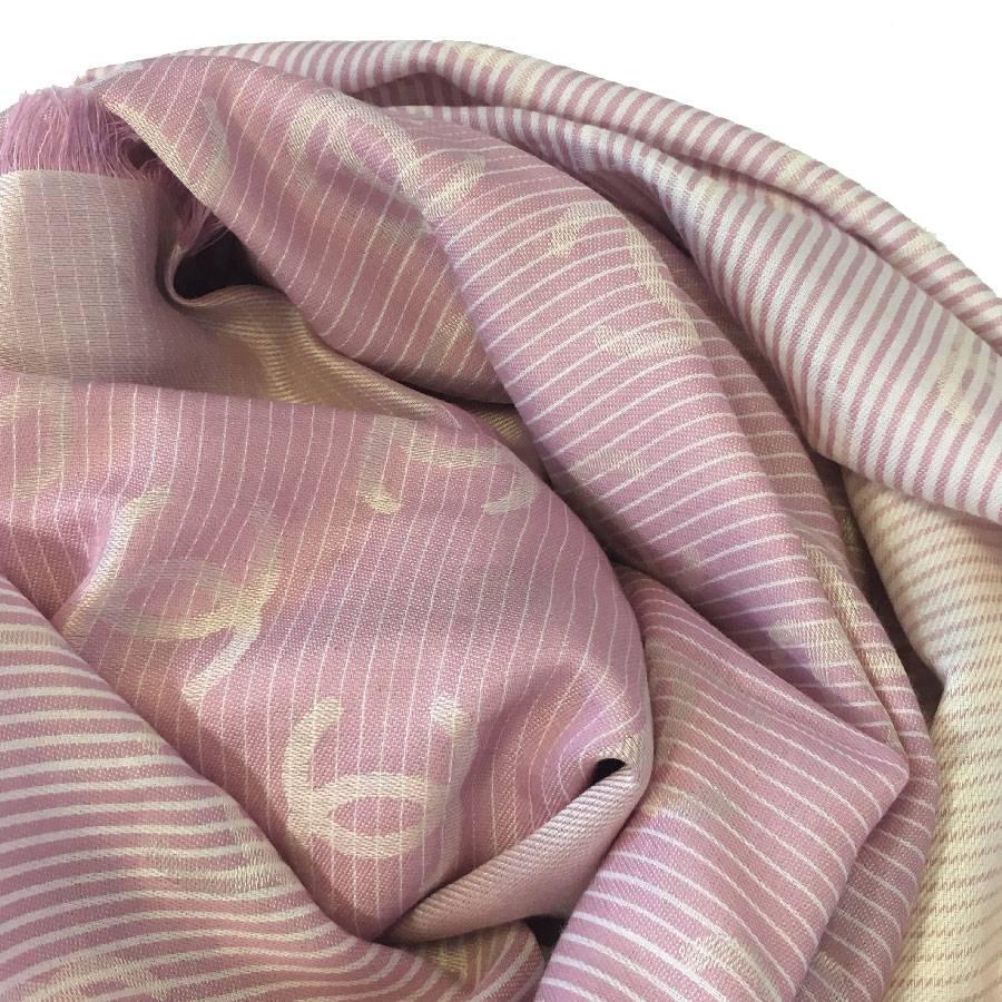 Brown CHANEL Shawl with Small Fringes in Pink and White Cotton and Silk
