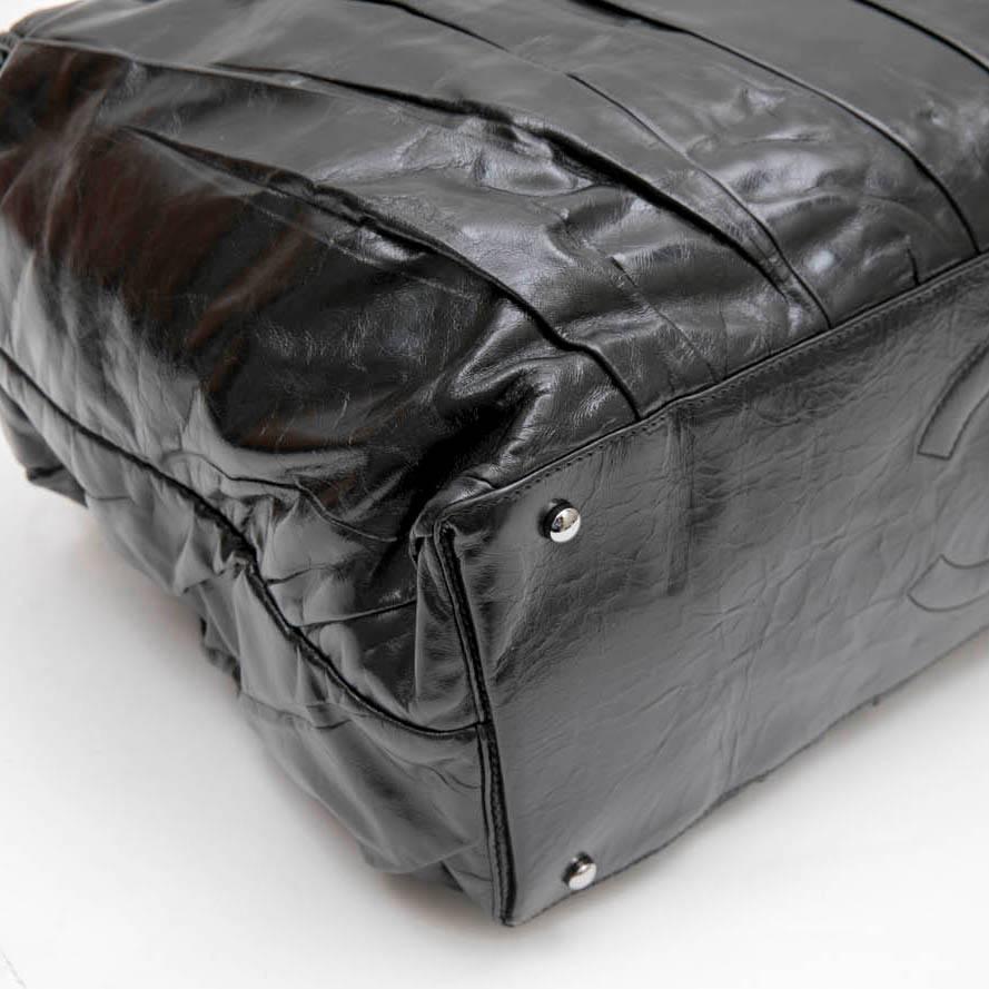 Chanel Large Tote Bag in Black Semi-Gloss Leather 2
