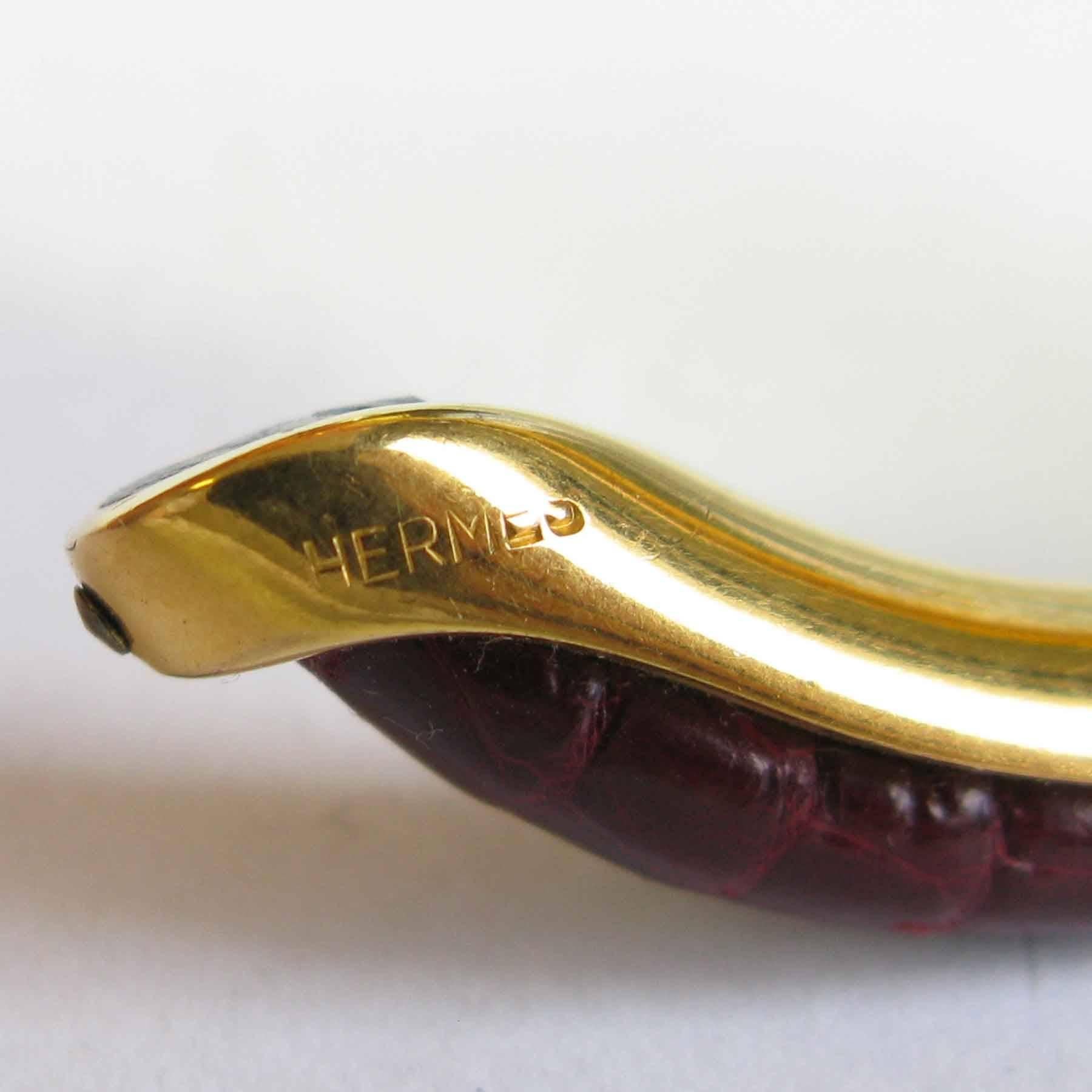 HERMES Vintage Bracelet in Gold Plated and Red H Crocodile Leather 1