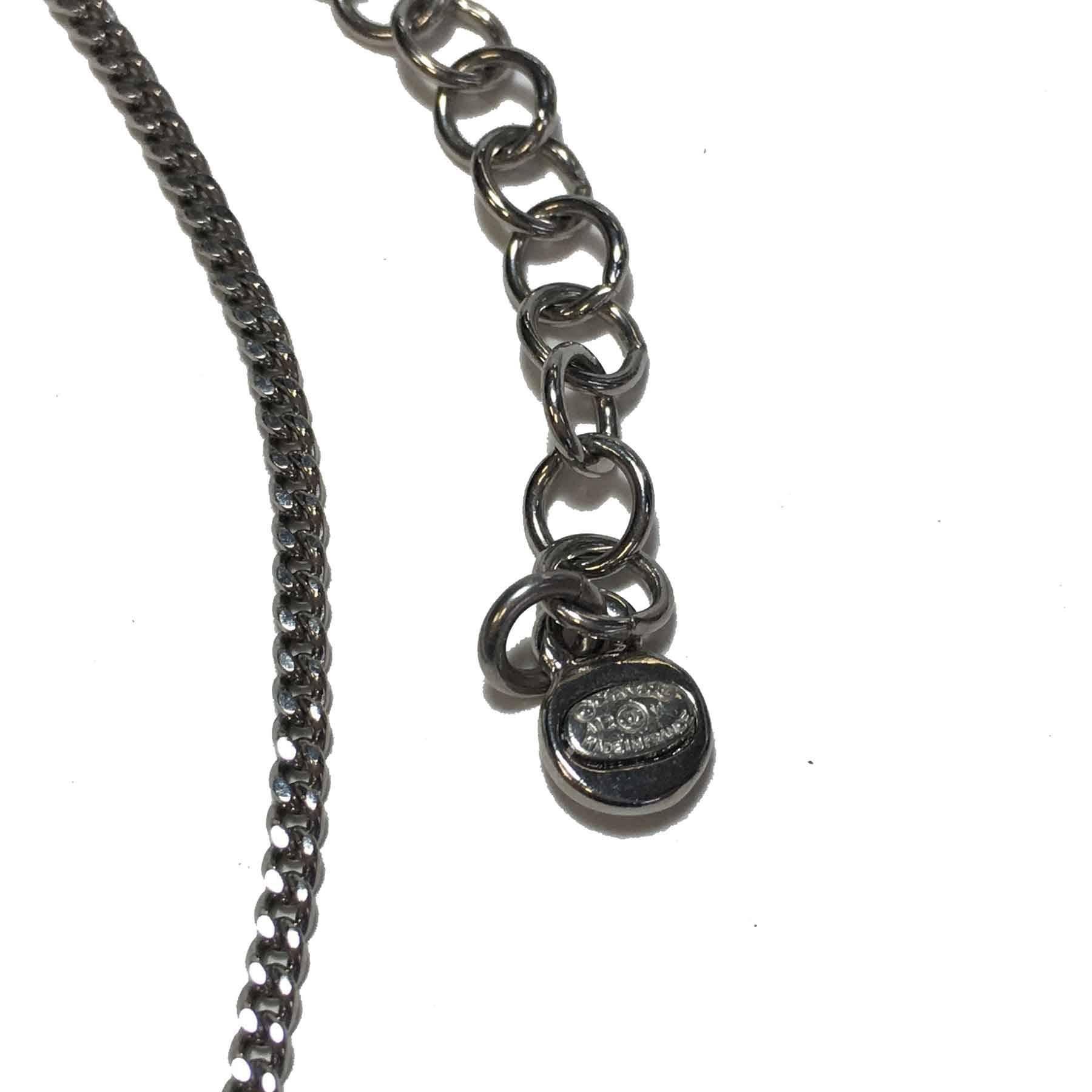 CHANEL Chain Necklace with Pendant in Silver Metal, CC and Rhinestones 1