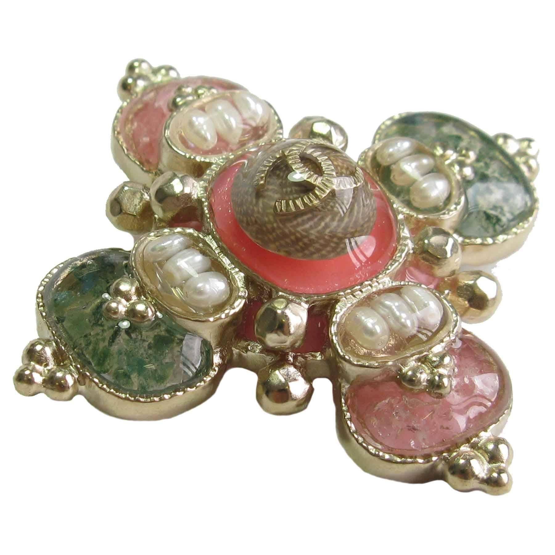 Chanel Cross Brooch in Gilded Metal, Shell, Molten Glass and Freshwater Pearls In Excellent Condition In Paris, FR