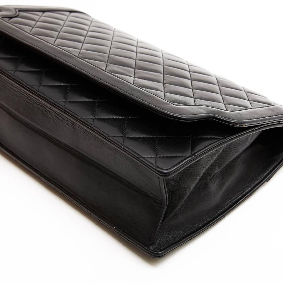 CHANEL Vintage Clutch in Black Quilted Leather 1