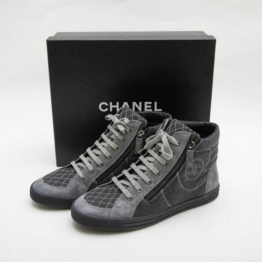 CHANEL Sneakers in Grey Denim and Suede Size 39.5FR 1