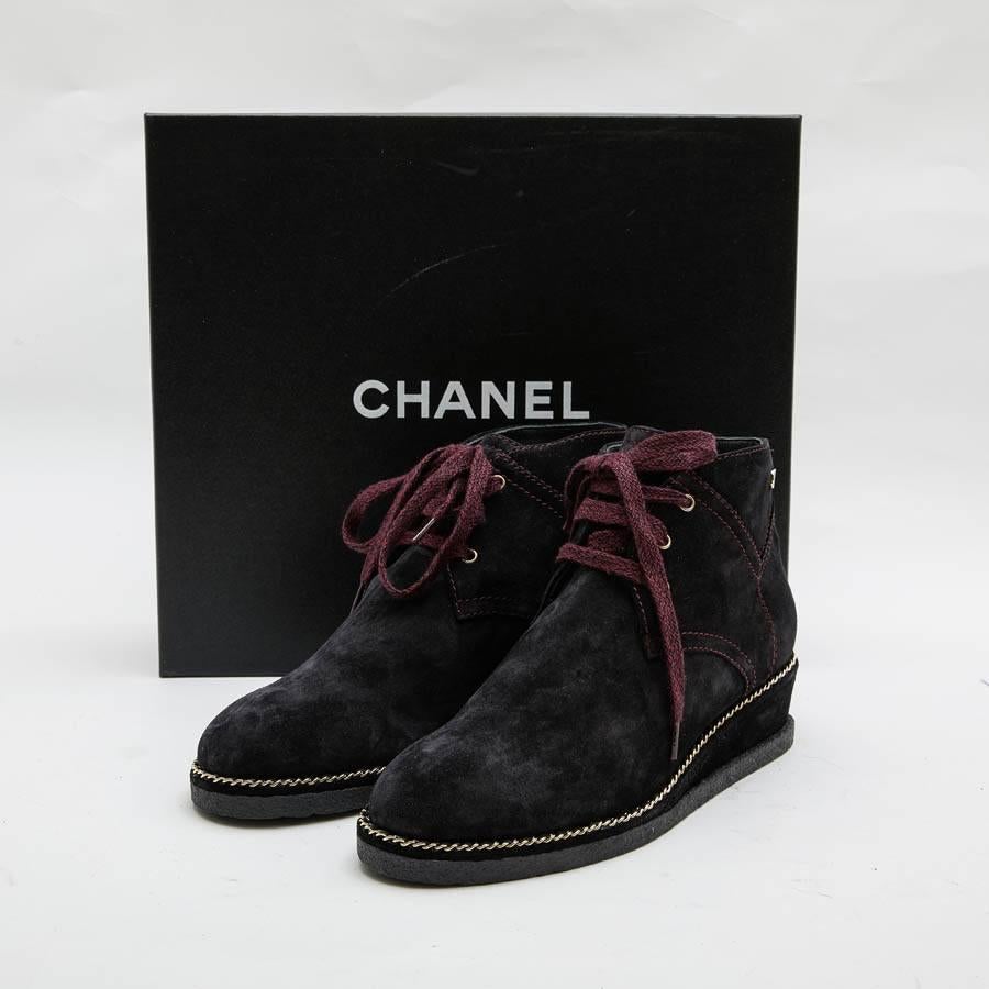 CHANEL Boots in Dark Purple Suede Size 37.5FR 4