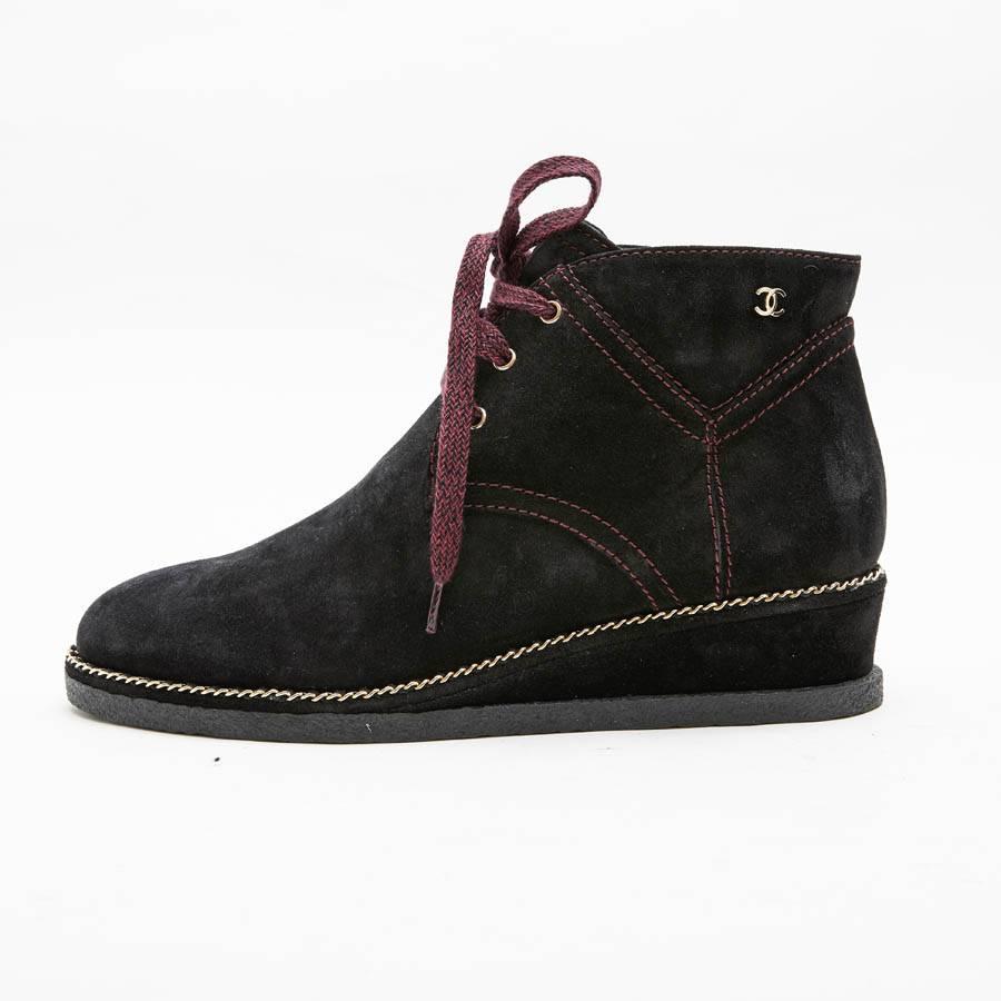 CHANEL Boots in Dark Purple Suede Size 37.5FR 1