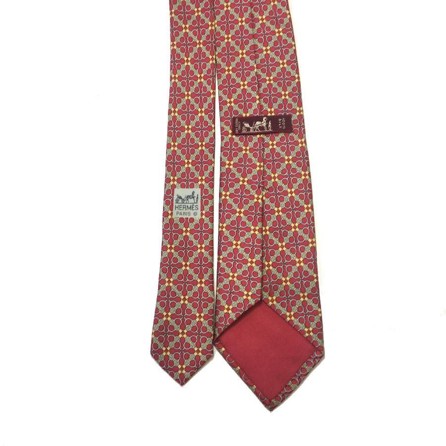HERMES Tie in Printed Fuchsia Silk In Excellent Condition In Paris, FR