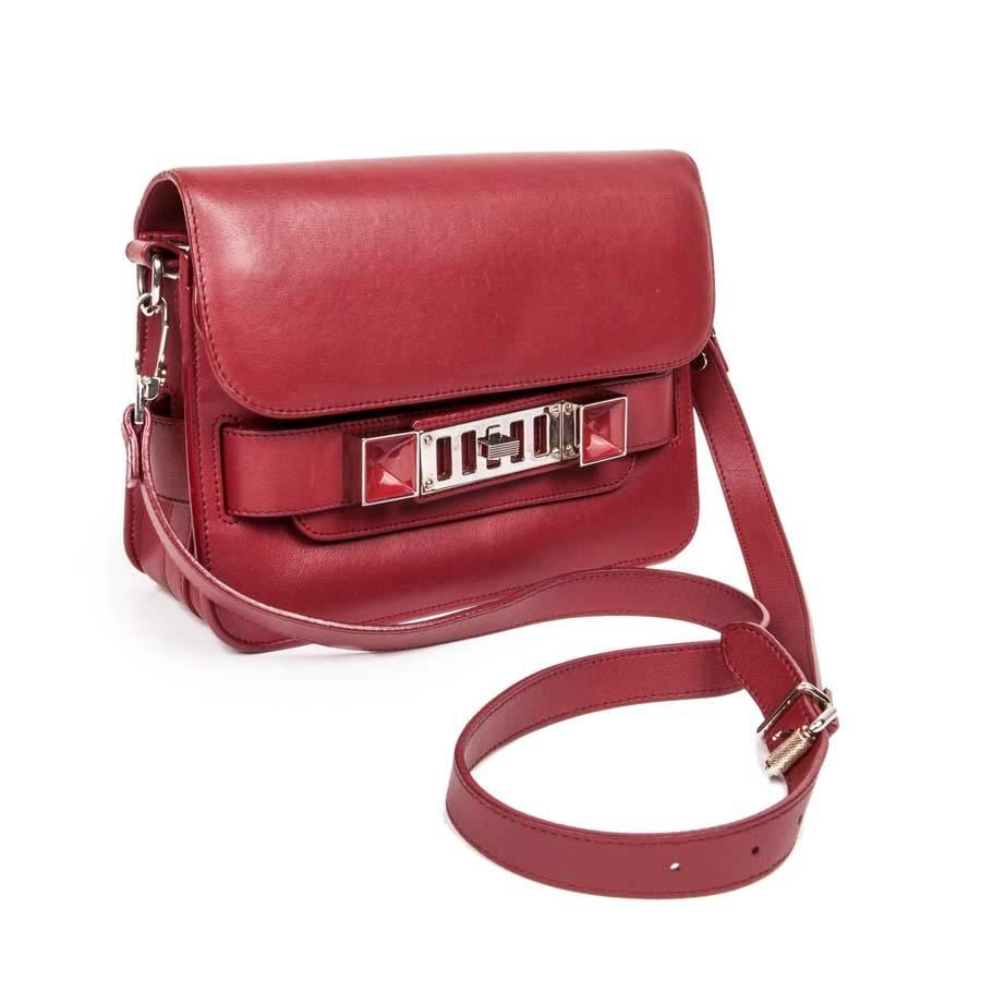 Proenza Schouler PS11 Smooth Burgundy Leather Double Flap Bag  In Good Condition In Paris, FR