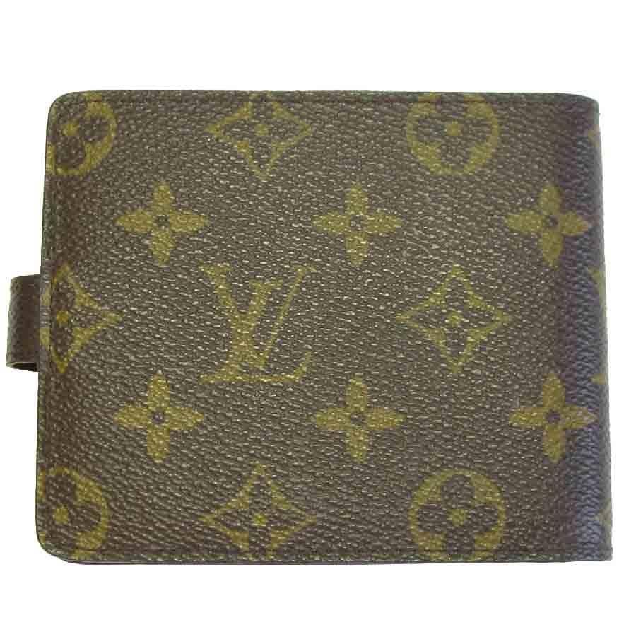 Collector. Louis Vuitton Notepad cover in brown monogram canvas. It comes with its notepad already used.

Made in France. Difficult to find.

Dimensions: 11.5 x 9.5 cm

Will be delivered in its Louis Vuitton box with its pouch