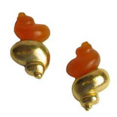 CHRISTIAN DIOR Vintage Clip-on Earrings in Gilt Metal and Orange Plexi