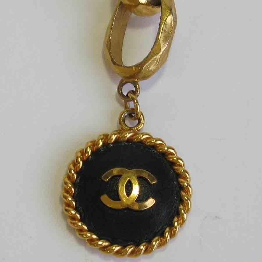 CHANEL Vintage Belt Chain in Gilded Metal In Good Condition In Paris, FR